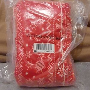 Victoria's Secret sherpa blanket